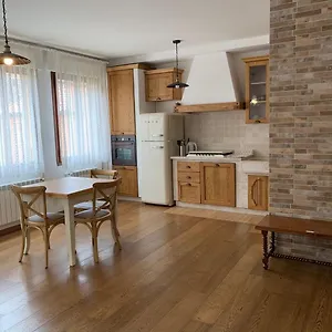 https://casa-nini.hotelinveneto.com
