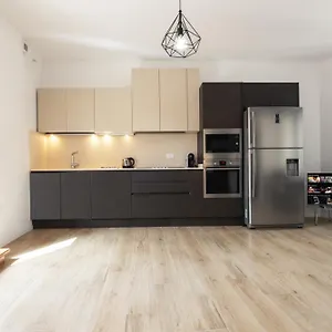 https://the-roof-top-life.hotelinveneto.com