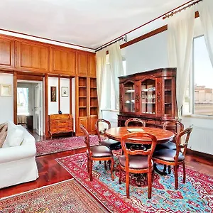 Apartment Pantheon Family Romantic
