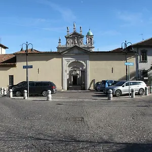 https://central-apartment.it-lombardy.com